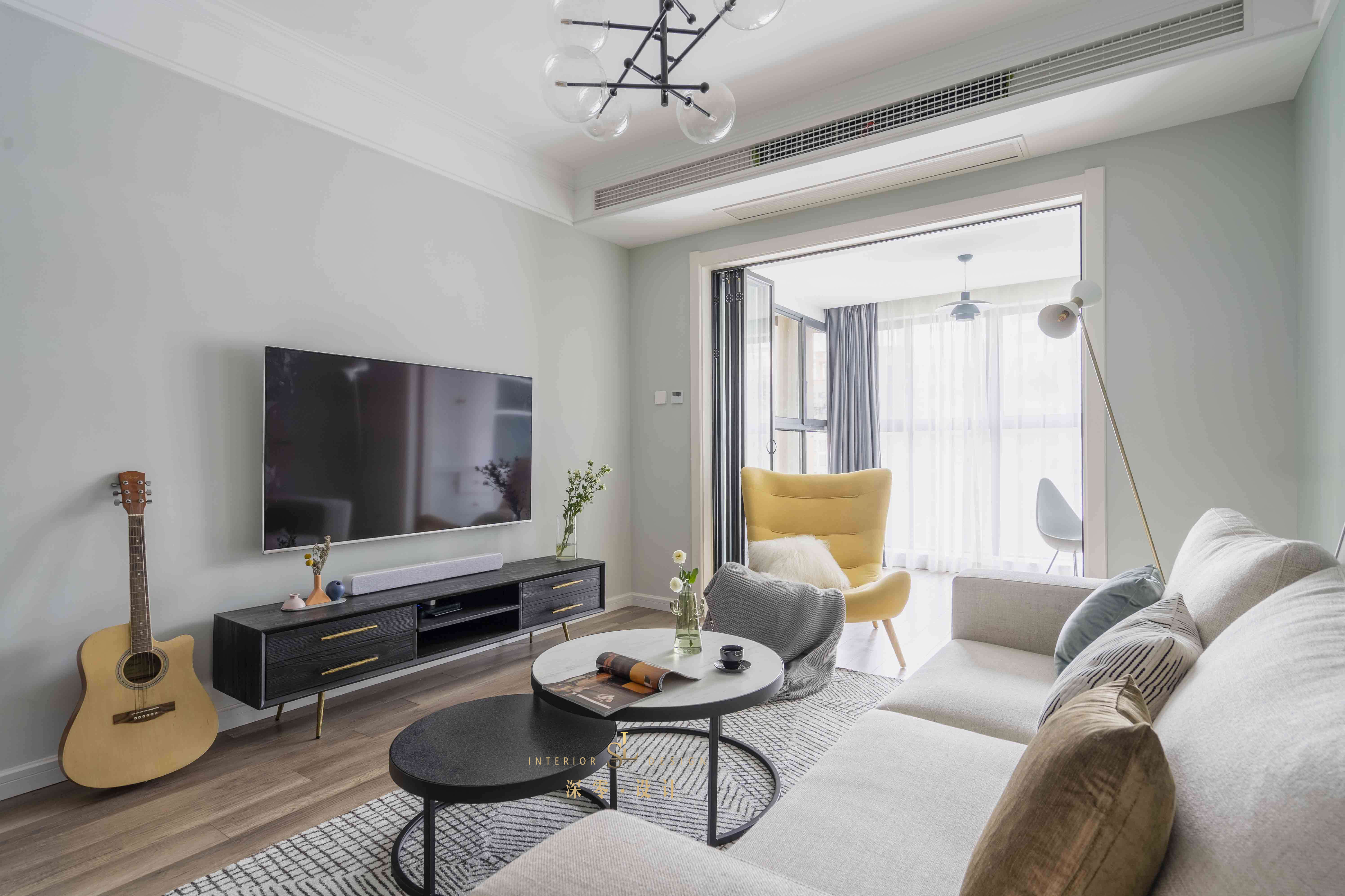 家有两个阳台，记得分一个给书房哦