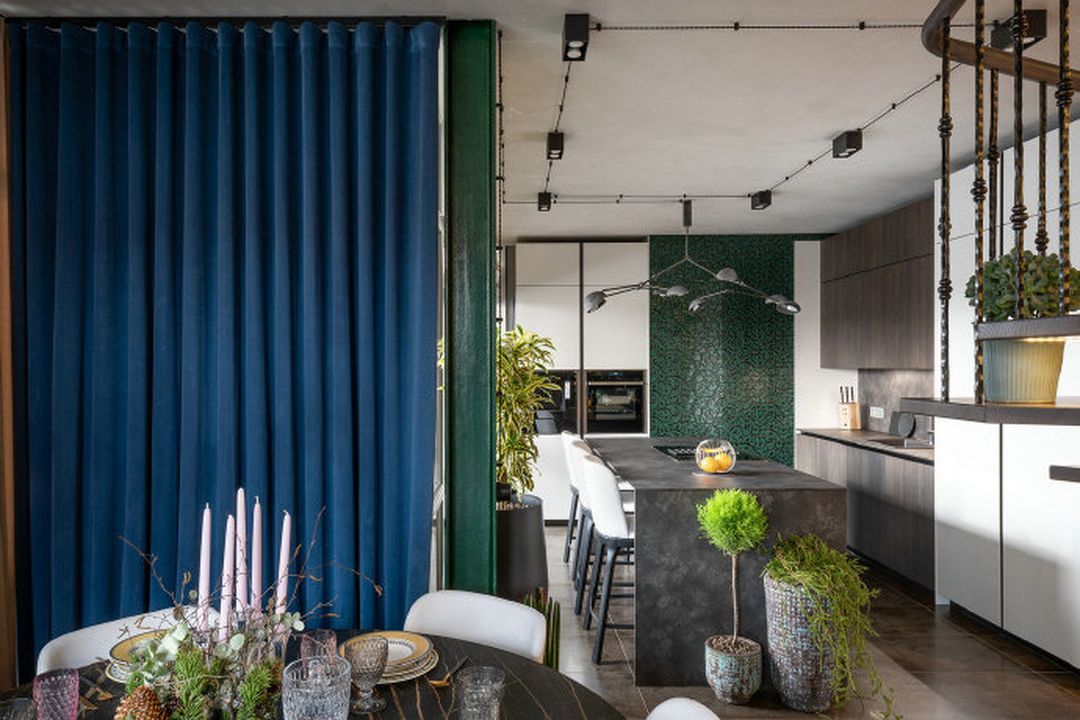 极具色彩魅力的工业风居所，个性十足的家装修效果图片_5