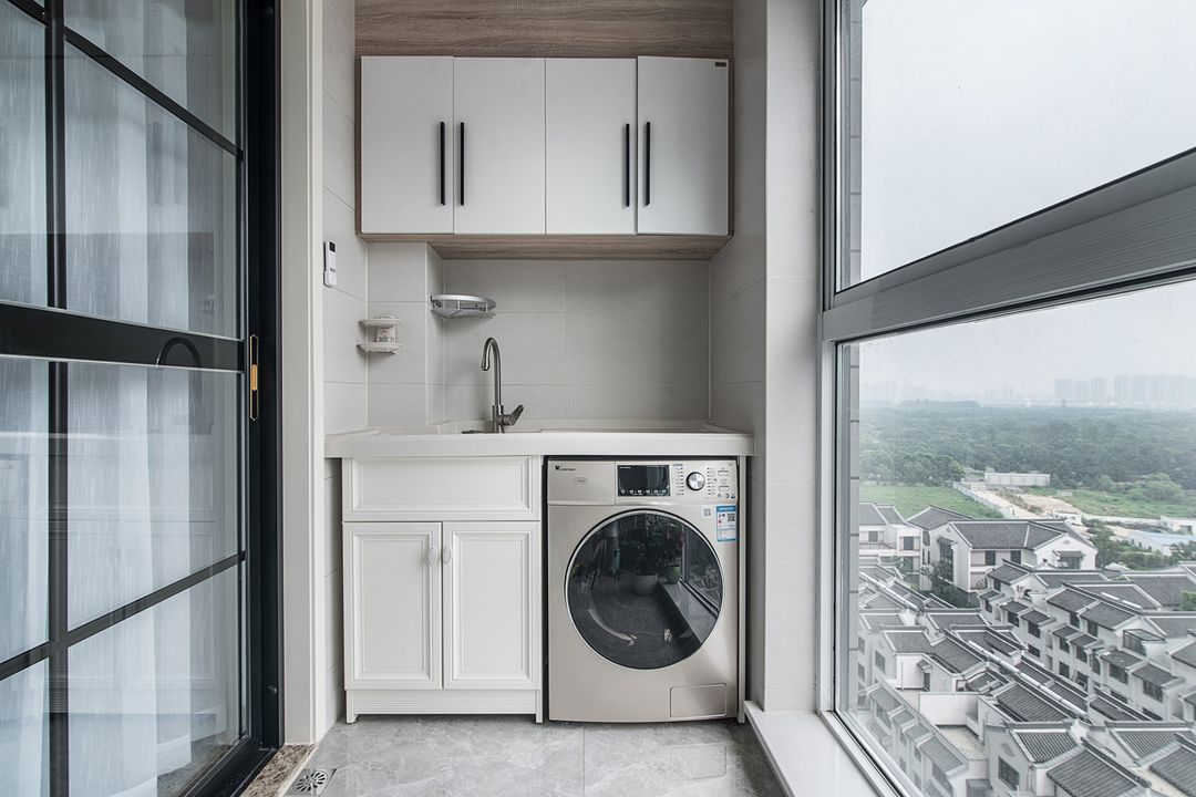 21张洗衣机+收纳柜搭配设计，这样的阳台才实用装修效果图片_5