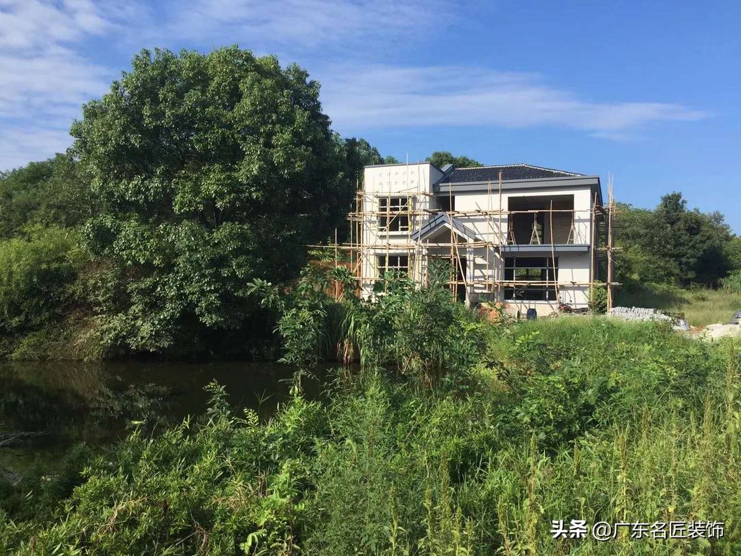 当地老板花200w自建新中式别墅，远离都市的桃源生活装修效果图片_2