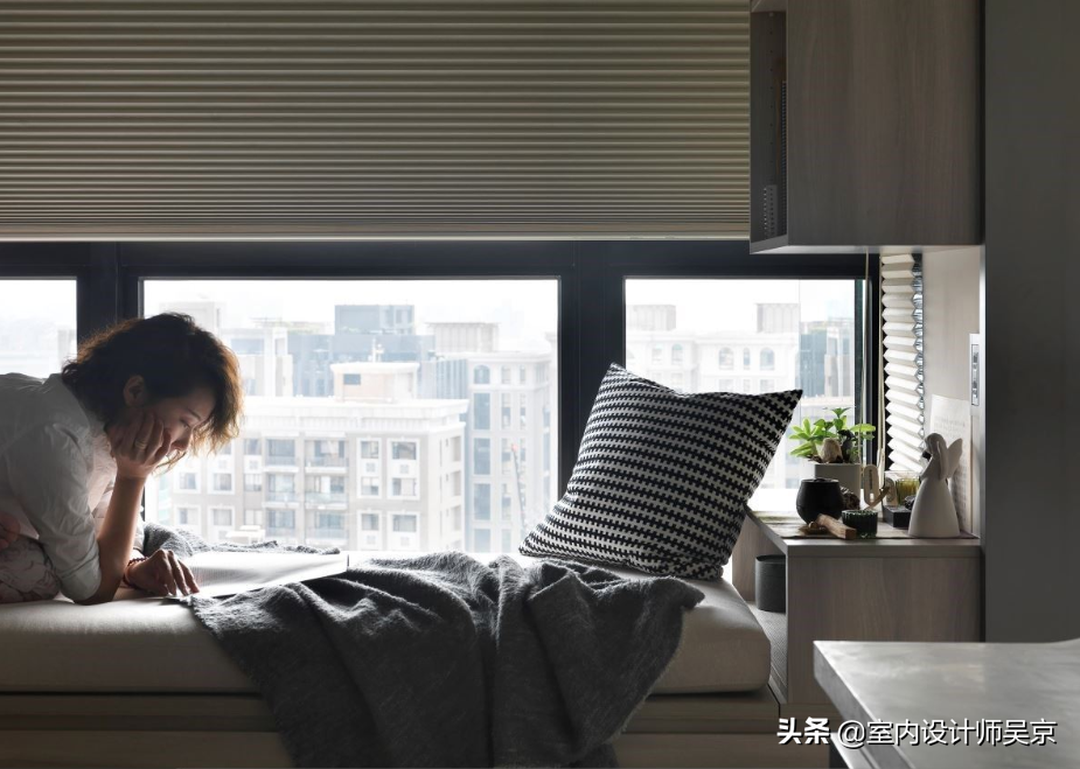 现代风单身小户型,空间里私藏旅行与生活的点滴装修效果图片_2