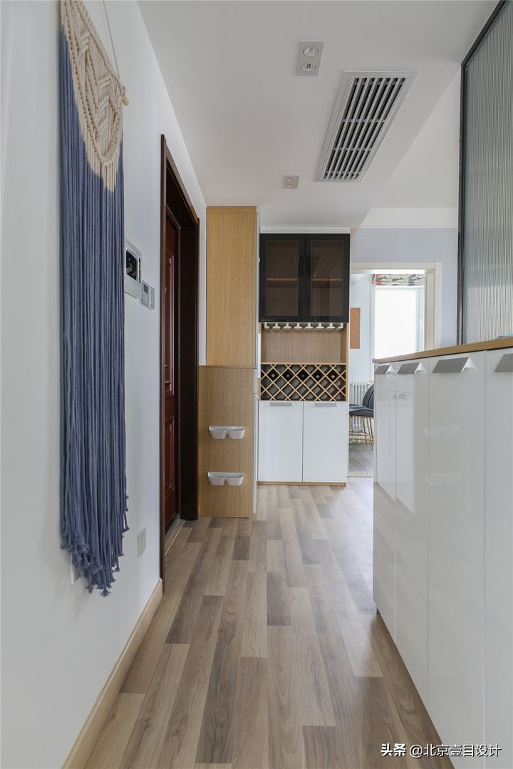 玄关怎么设计的美观且实用装修效果图片_9