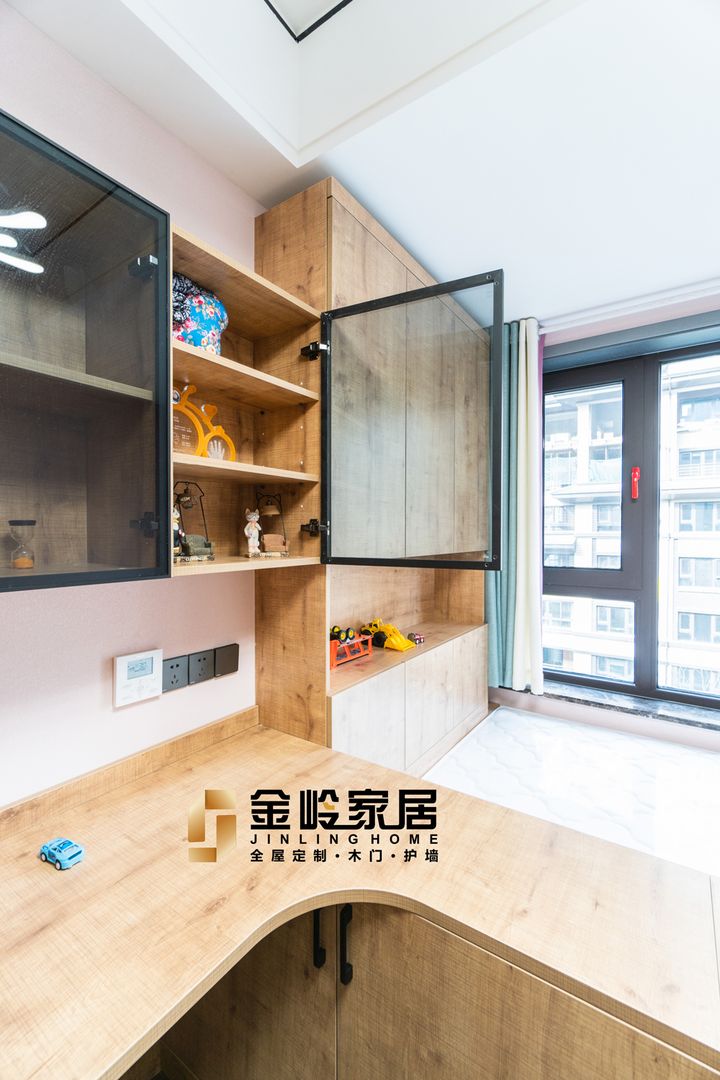 “榻榻米+柜+书桌”组合是最可靠的榻榻米方案装修效果图片_9