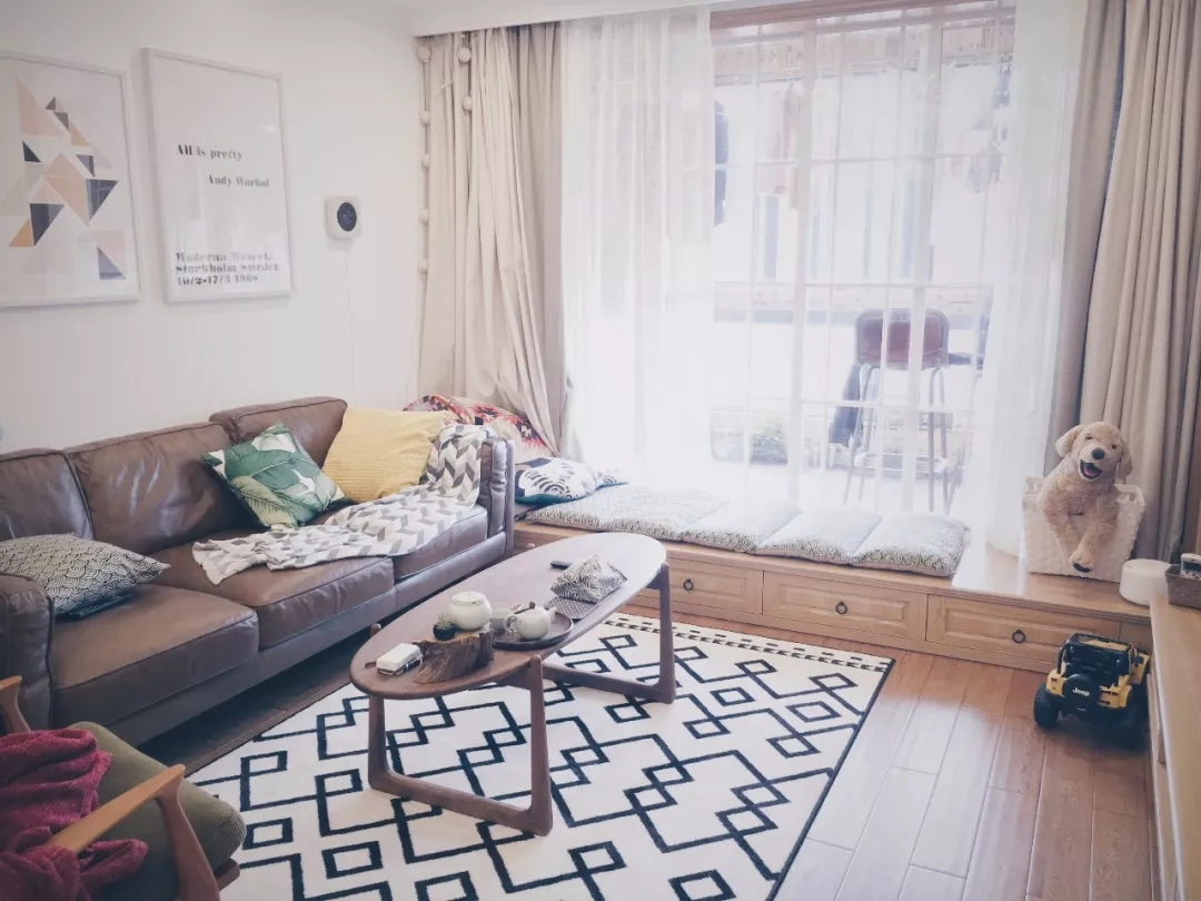 客厅有飘窗，18张软装搭配值得参考