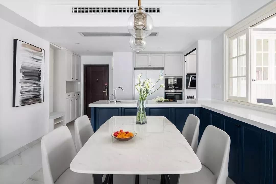 120㎡简约三居室，巧用靛蓝色，让这个家美的与众不同装修效果图片_1