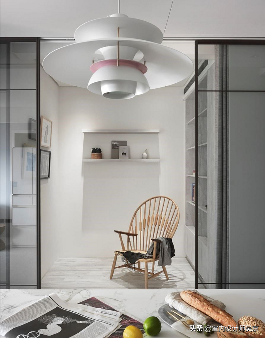 现代风单身小户型,空间里私藏旅行与生活的点滴装修效果图片_3