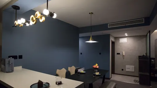 58㎡老破小逆袭，长虹玻璃＋私人露台，我看到了井柏然家的影子