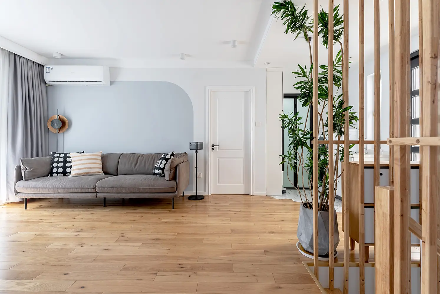 烟蓝色+霜雪白双色墙漆，百搭还能避免单调图片_4