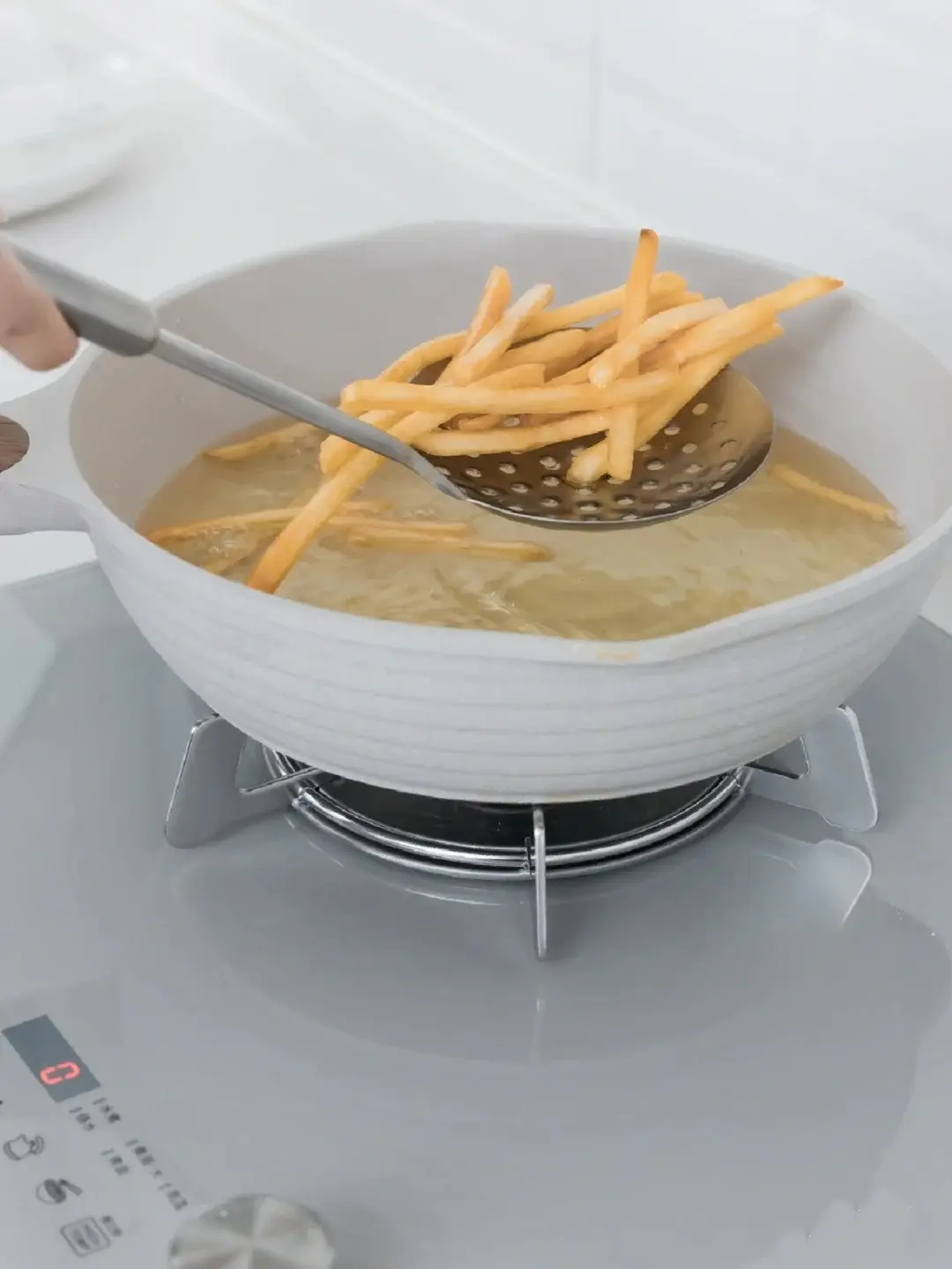 没想到吧！燃气灶也是有颜值区分的图片_5