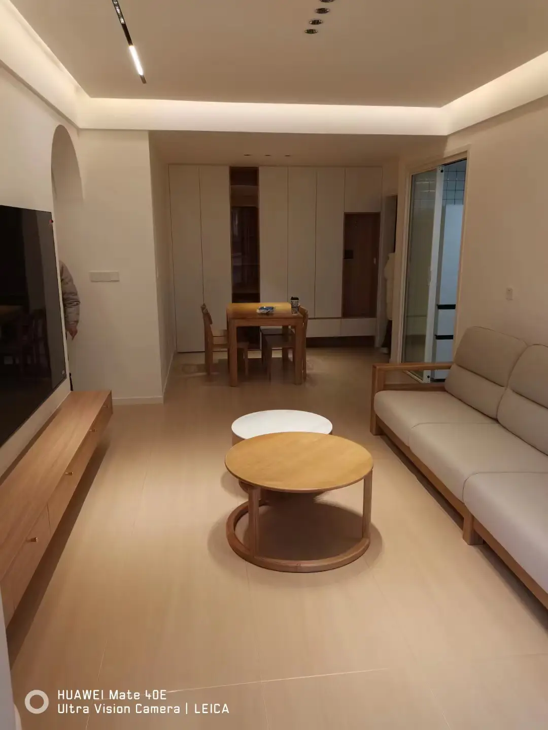 客厅装修必备，这样布置简单又实用图片_0