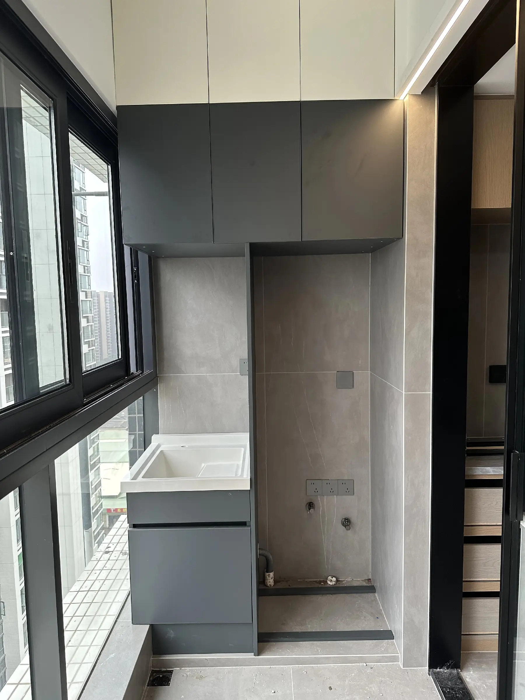 阳台柜这样安装，美观又实用！图片_2