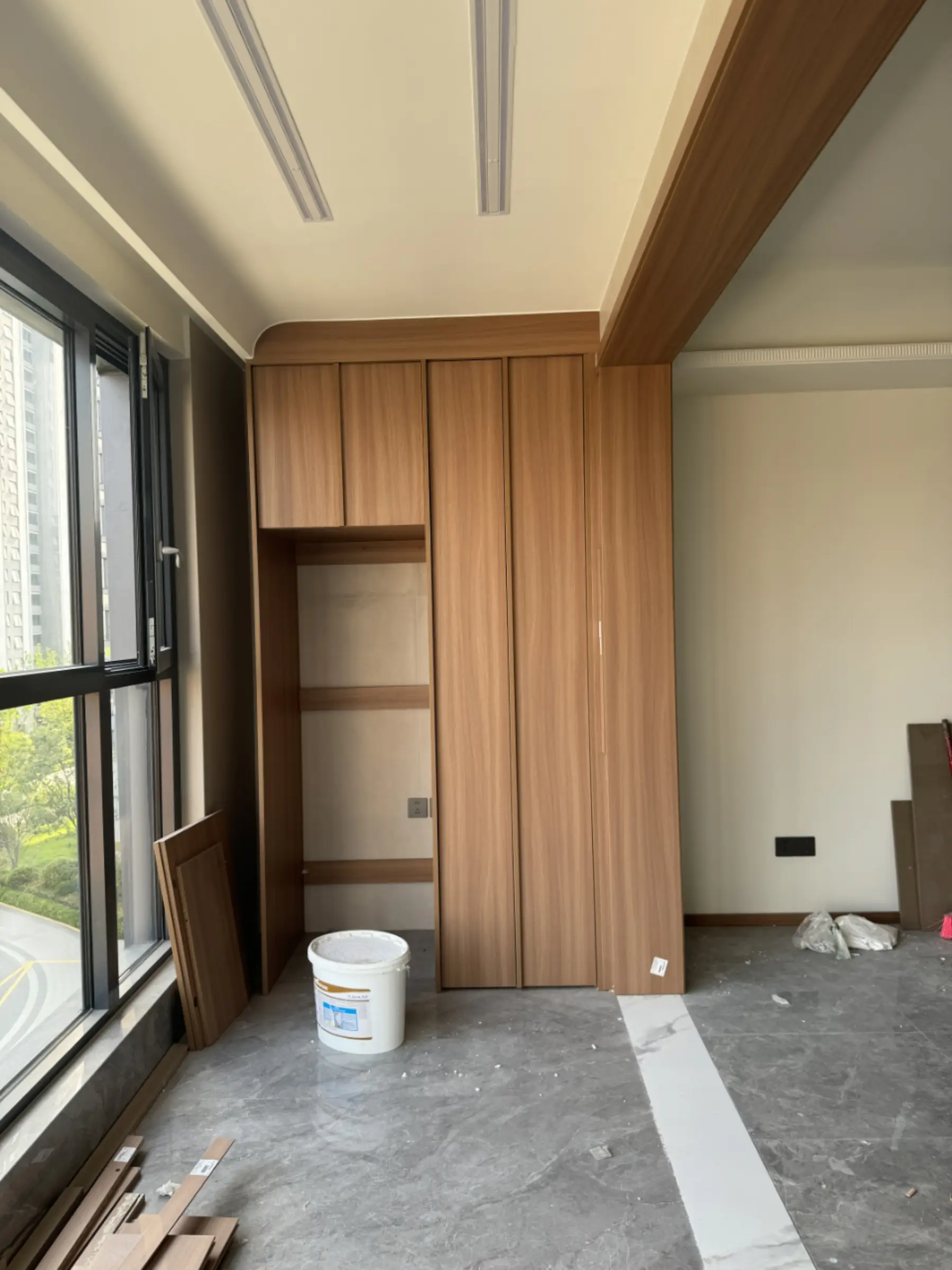 骨骼线柜门大气复古层次感十足图片_1