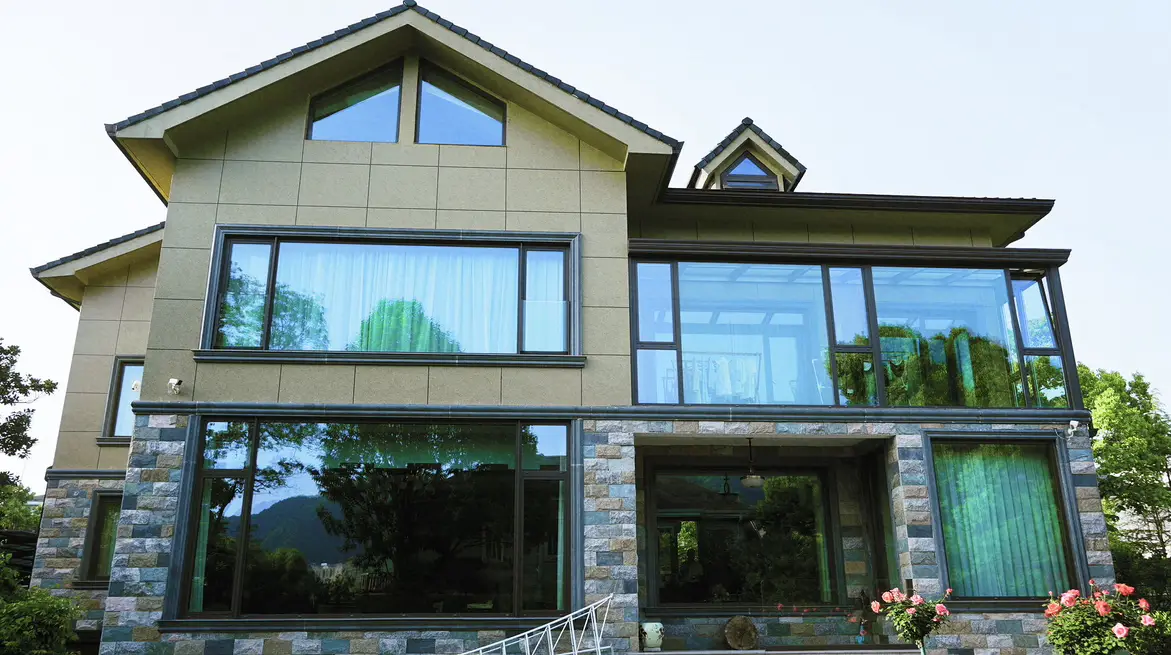 富春山居森普门窗实景图片_0