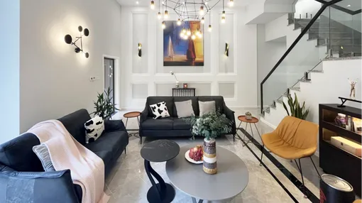 双车库错层客餐厅，这套330㎡后现代工业风别墅酷毙了