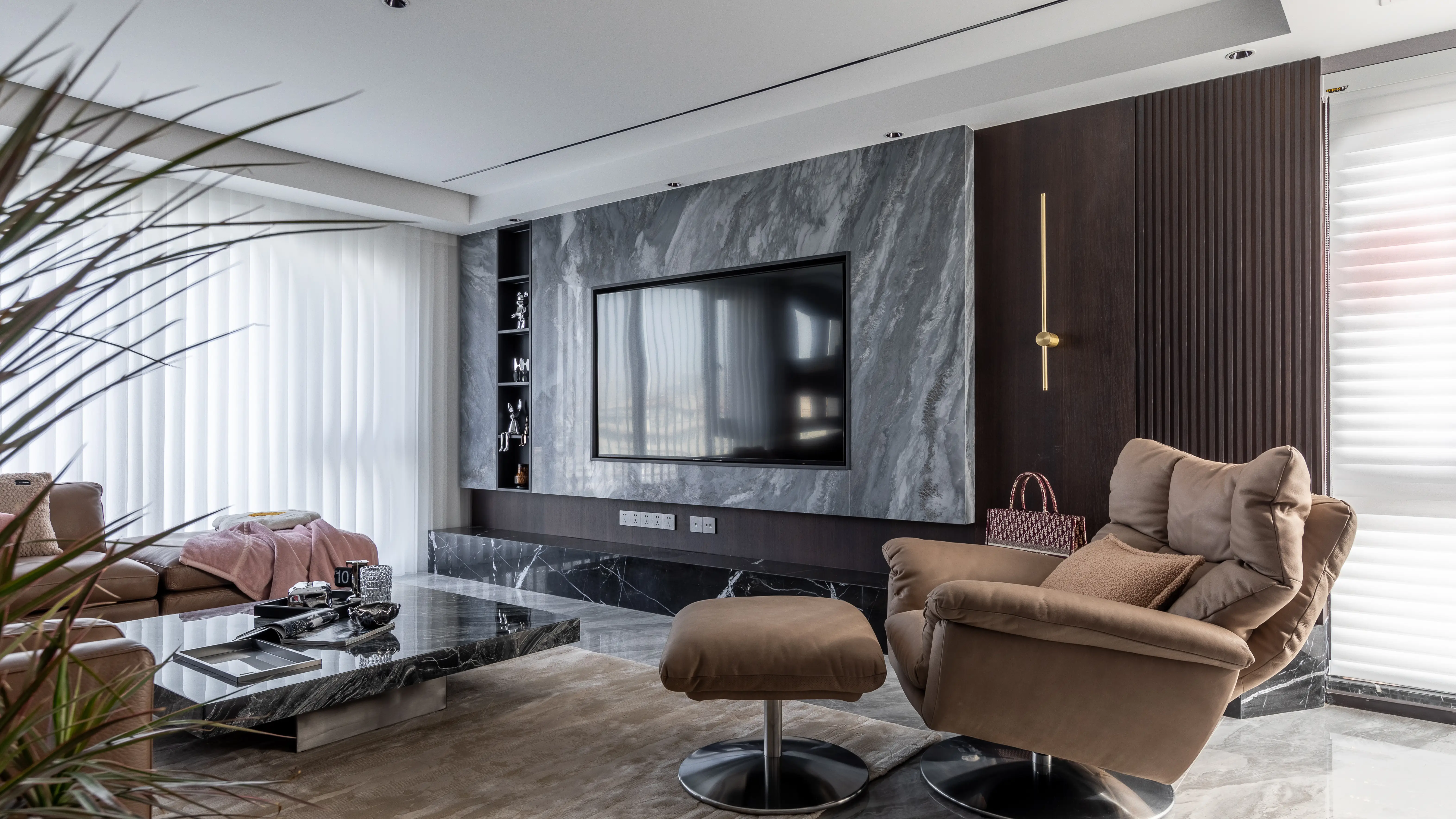 新房装修难题解：阳台，封还是不封？