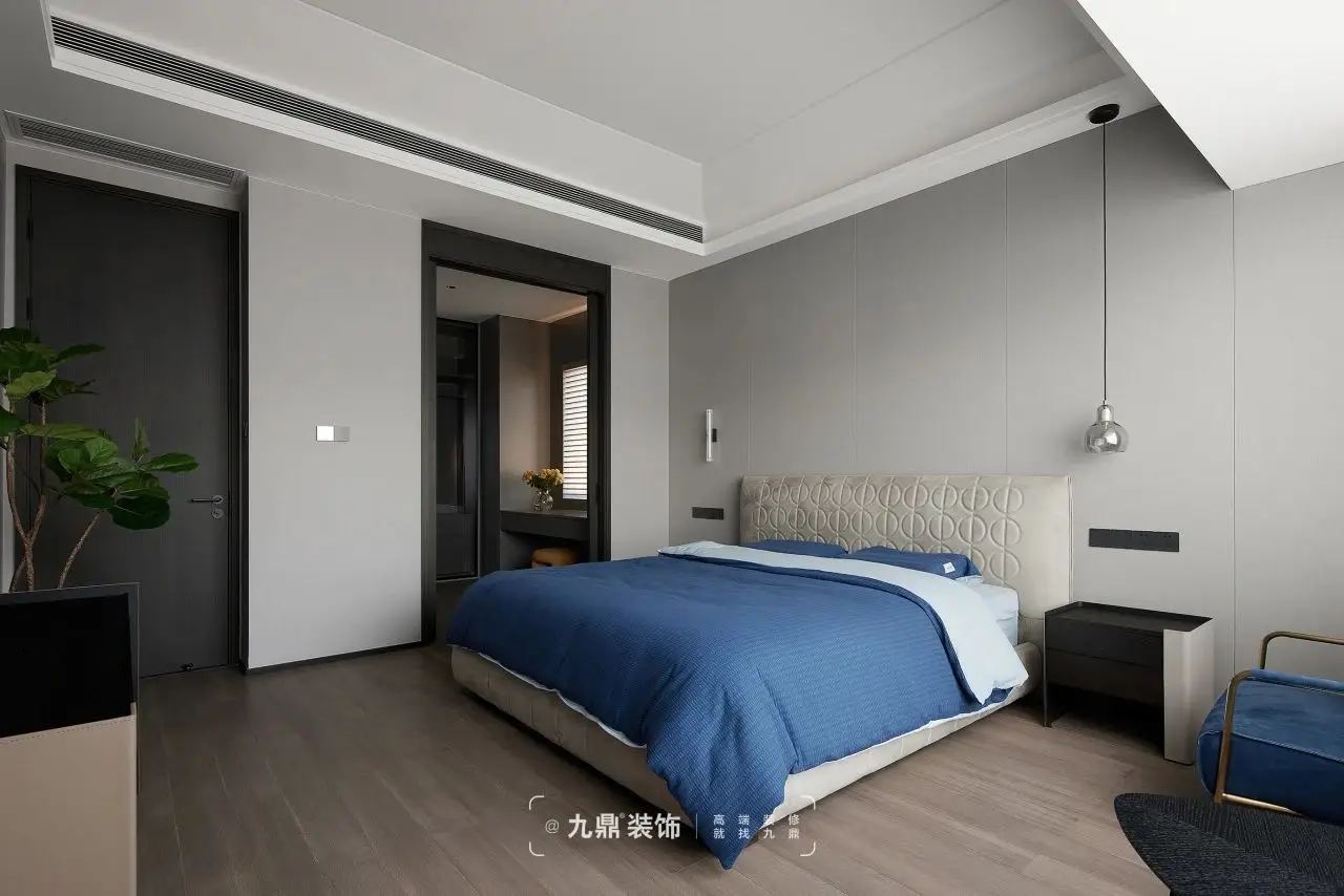 终于不用羡慕别人啦，带衣帽间的卧室我也有图片_0