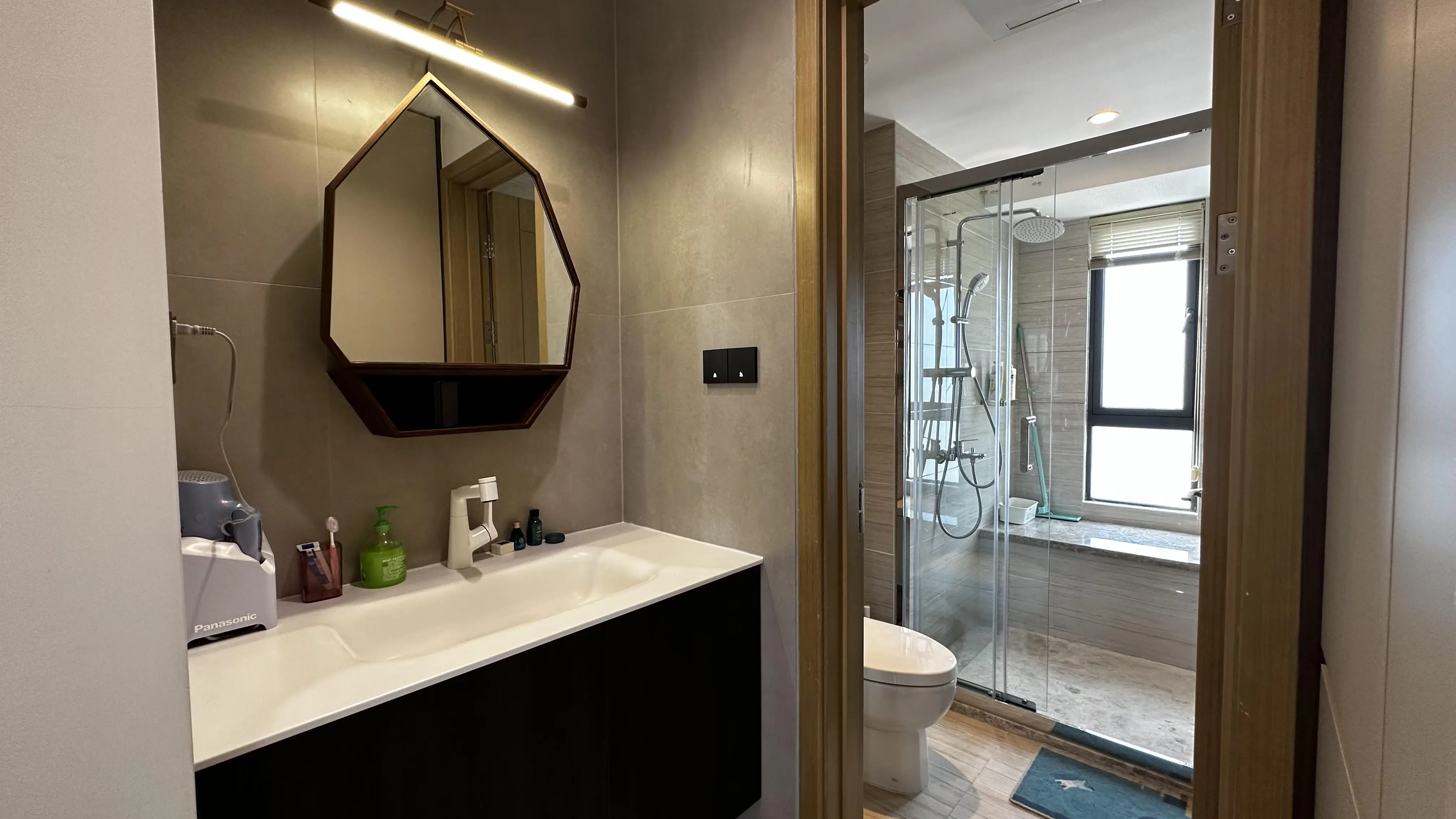 混搭风邂逅复古感，主卧+卫生间就是这么高颜值!