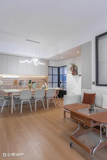 79㎡日式原木风二居室，开放式厨房，邂逅宁静与温馨的生活！