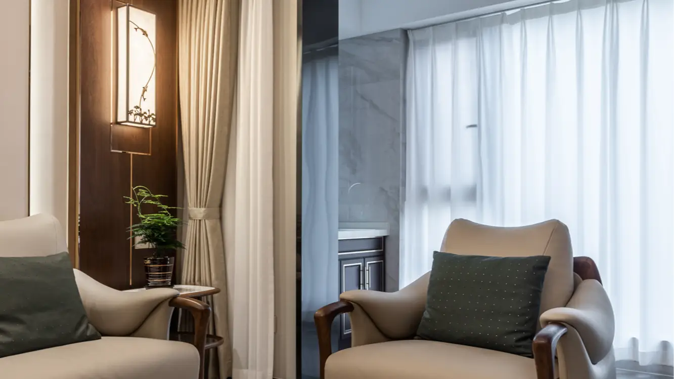 家里阳台这样改，洗衣房和休闲区都有了！