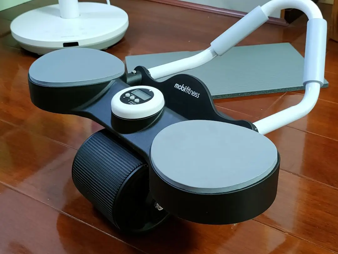 轻松易上手，健腹不求人！莫比肘撑健腹轮图片_1