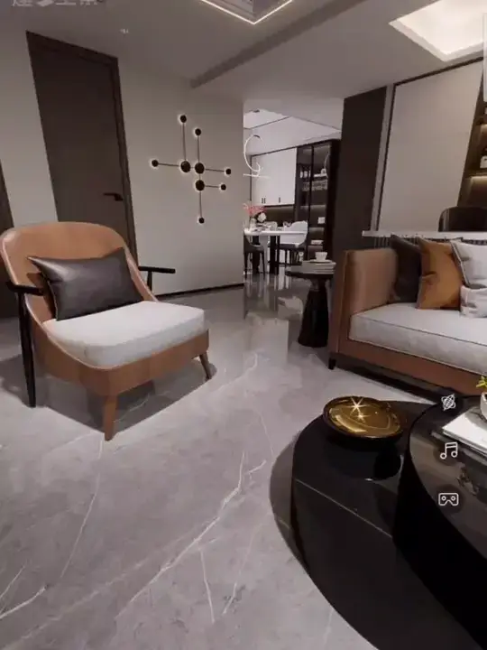 在怎么奇葩的户型只要设计都会完美的呈现您想要的效果，红树湾135平方轻奢装修设计。