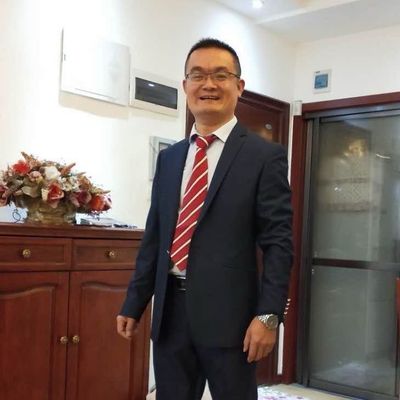 玩保险柜的老五